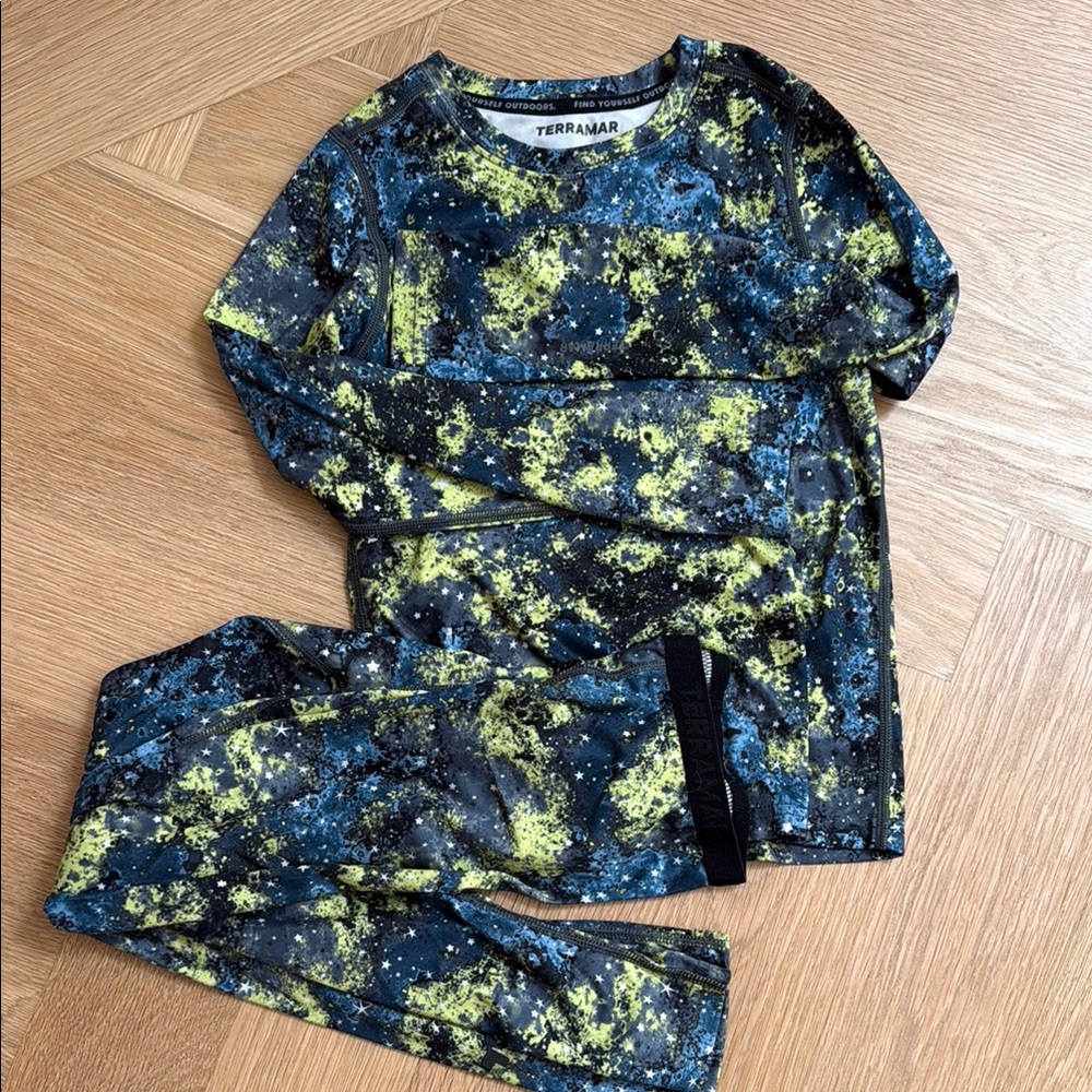 Terramar Kids base-layer for ski and snow. Blue and Yellow. Sz S.